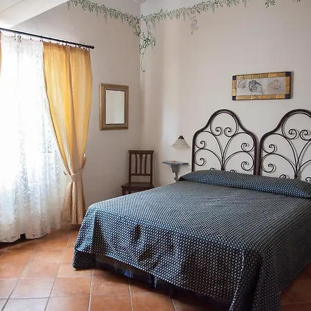 Hotel Degli Artisti 3*