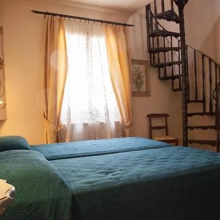 Hotel Degli Artisti 3*